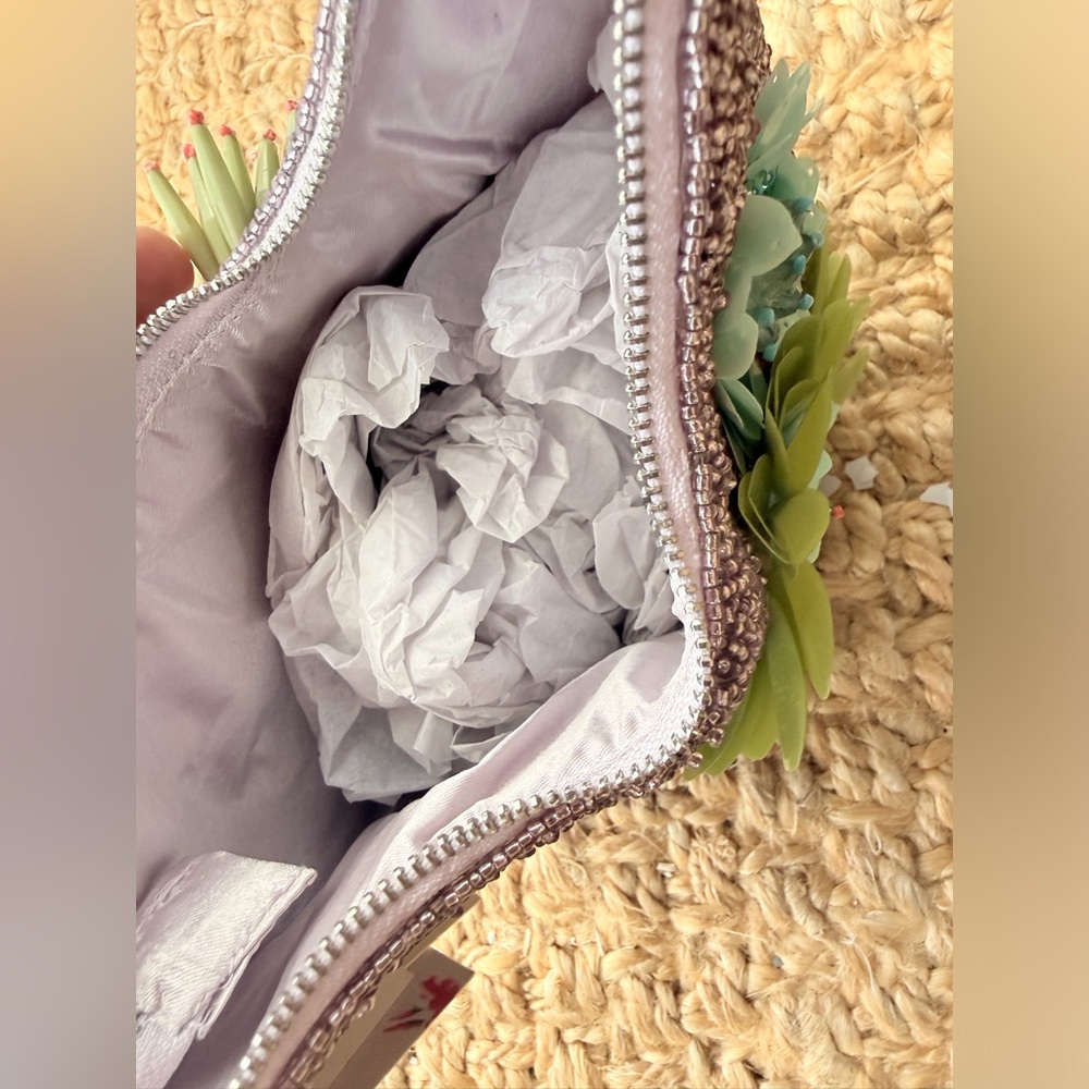 Embellished Floral Handbag - Picture 2 of 4